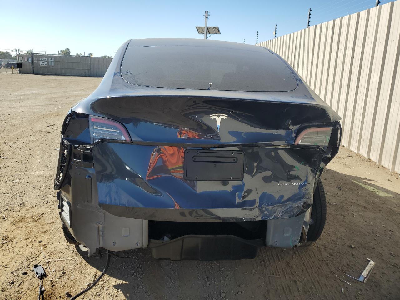 2024 TESLA MODEL Y  VIN:7SAYGDEE9RF070673