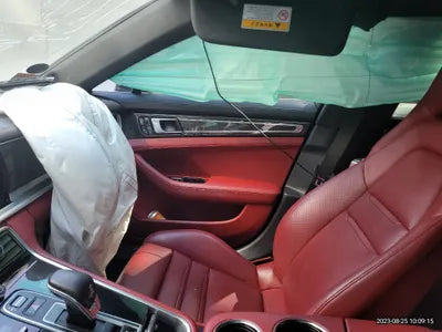 2017 Porsche Panamera VIN: