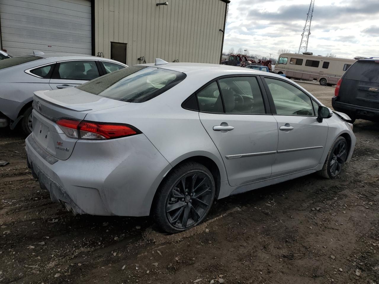 2024 TOYOTA COROLLA LE VIN:JTDBCMFE9RJ032236
