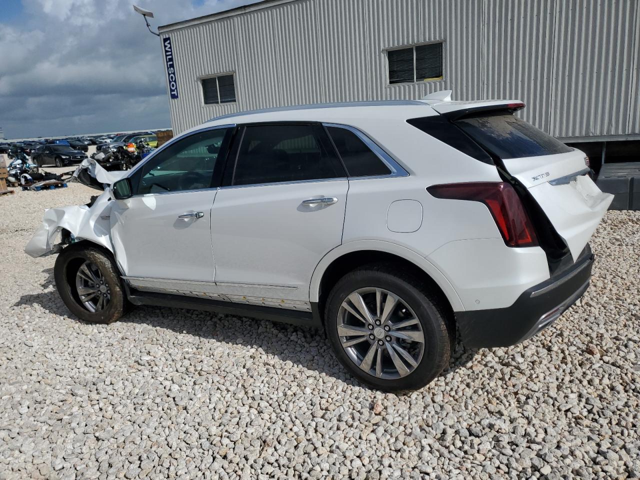 2024 CADILLAC XT5 PREMIUM LUXURY VIN:1GYKNCR46RZ743718