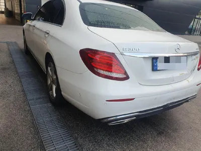 2018 Mercedes-Benz E 200 VIN: