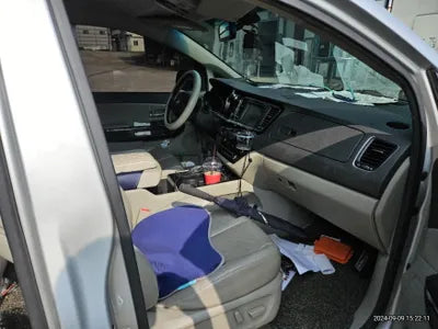2014 Kia Carnival VIN: