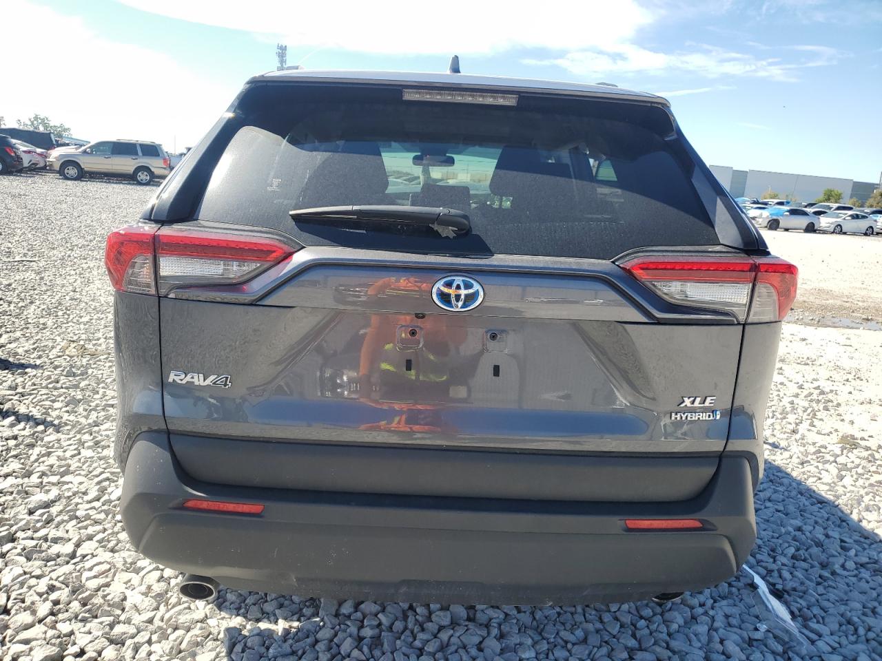 2024 TOYOTA RAV4 XLE VIN:JTMRWRFV5RJ060022