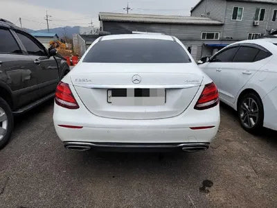 2017 Mercedes-Benz E 220 VIN: