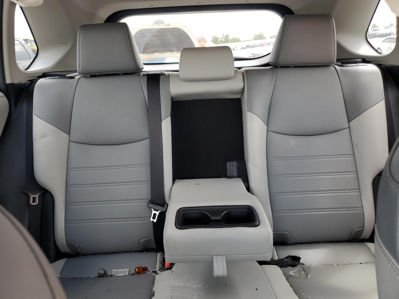 2022 TOYOTA RAV4 XLE PREMIUM VIN:2T3A1RFV2NW261979