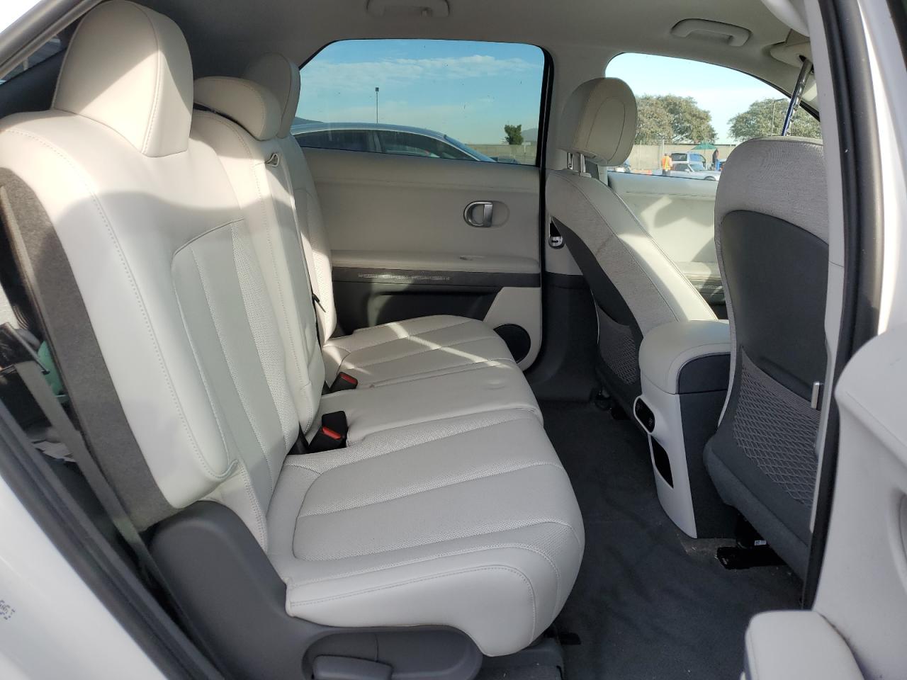 2022 HYUNDAI IONIQ 5 SEL VIN:KM8KNDAF5NU093971