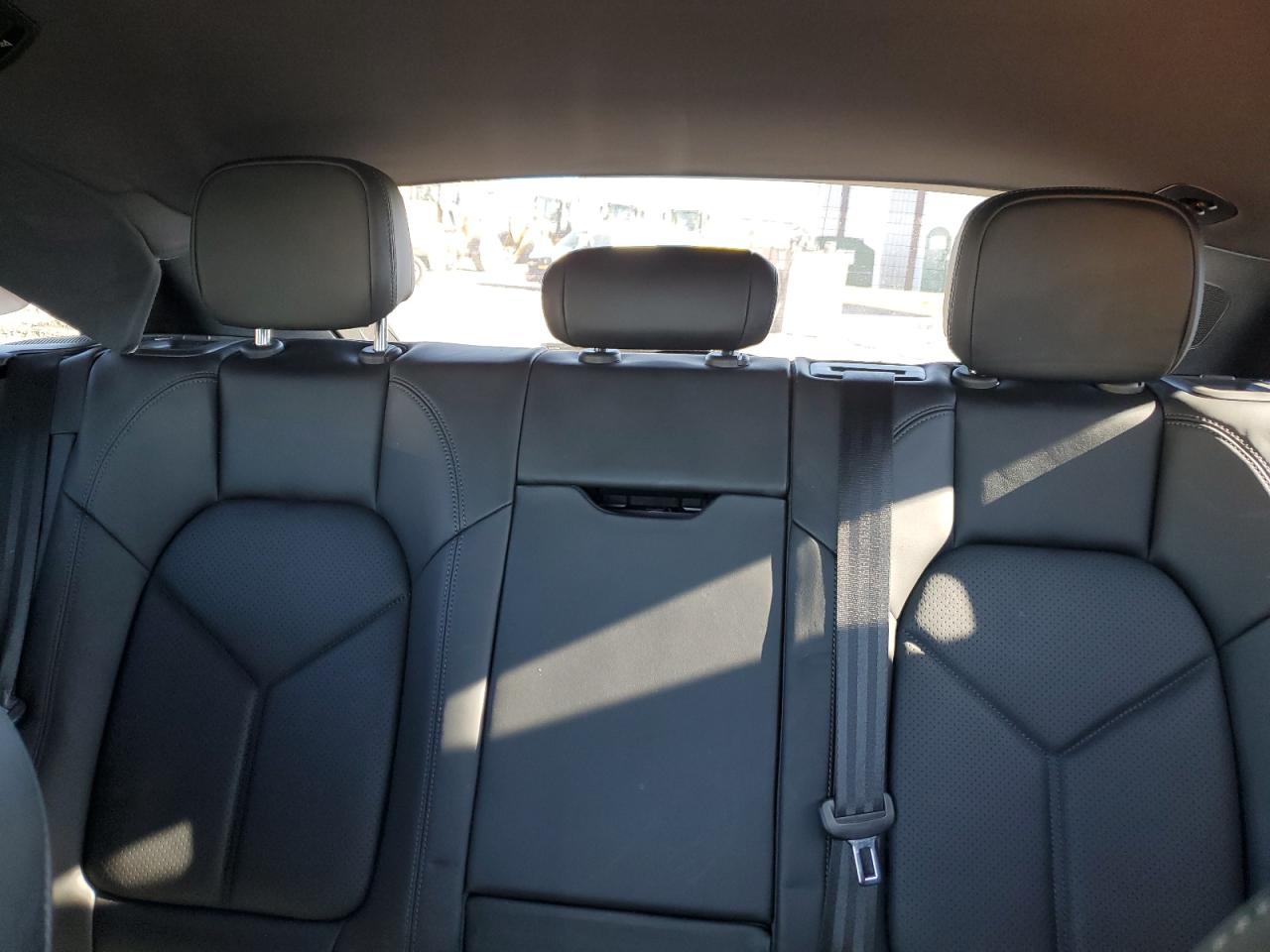 2022 PORSCHE MACAN GTS VIN:WP1AF2A58NLB32002