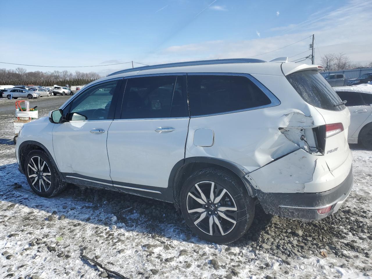 2022 HONDA PILOT TOURING VIN:5FNYF6H98NB011117