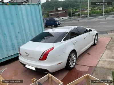 2018 Jaguar XJ SAJAA1290HNW06692 VIN:SAJAA1290HNW06692