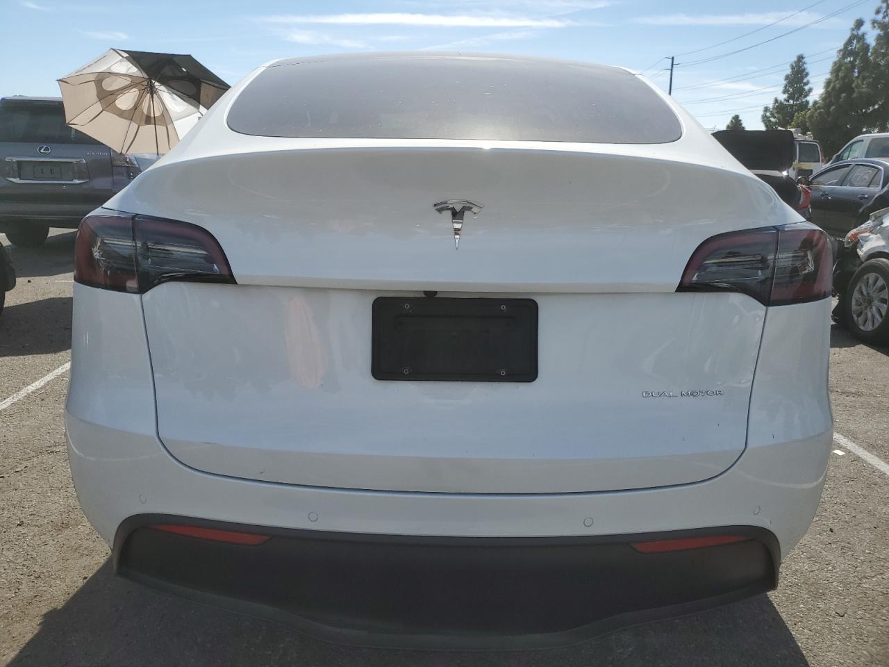2022 TESLA MODEL Y  VIN:7SAYGDEE2NF515569