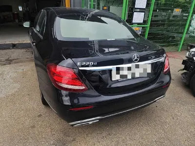 2017 Mercedes-Benz E 220 VIN: