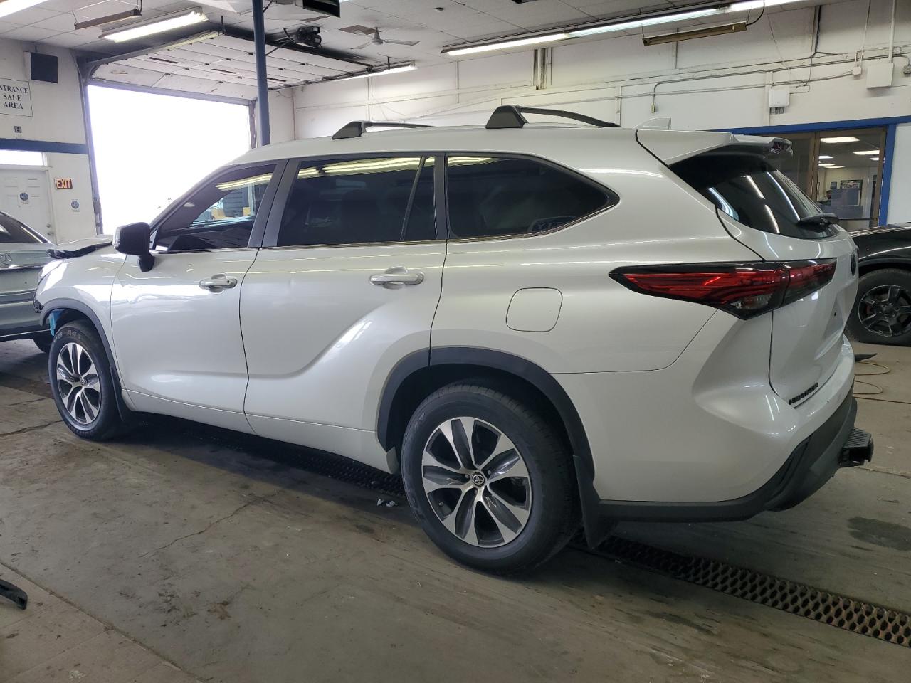 2023 TOYOTA HIGHLANDER HYBRID XLE VIN:5TDKARAHXPS021167