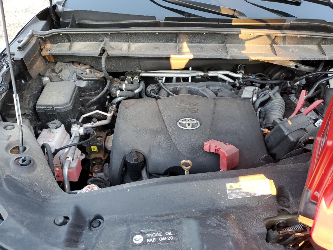 2022 TOYOTA HIGHLANDER XLE VIN:5TDGZRBH5NS176851