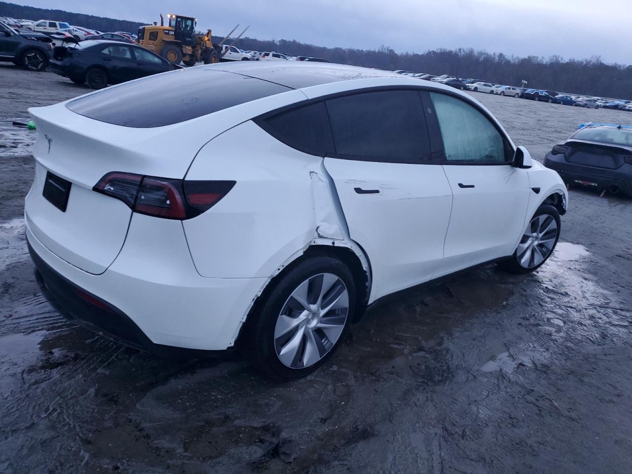 2024 TESLA MODEL Y  VIN:7SAYGDEDXRF088607