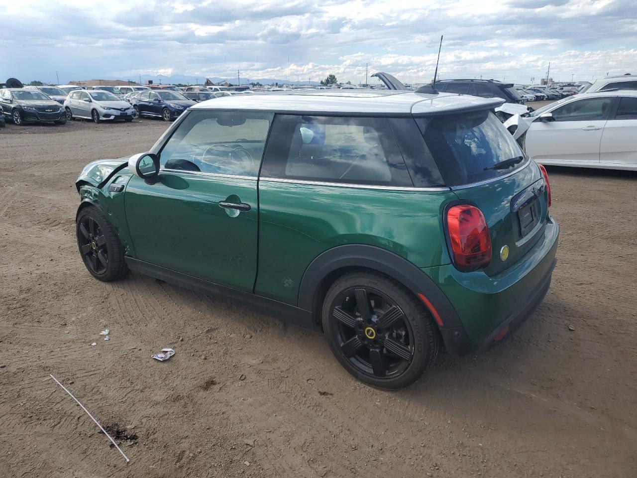 2022 MINI COOPER SE VIN:WMW13DJ09N2R37407