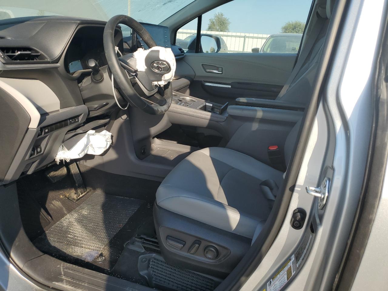 2022 TOYOTA SIENNA XLE VIN:5TDJRKECXNS090898