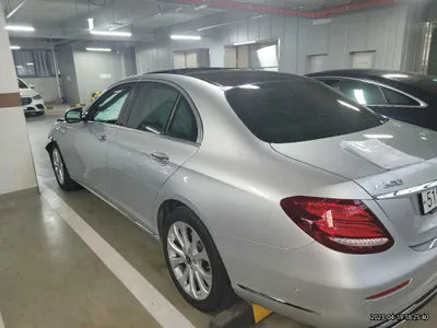 2017 Mercedes-Benz E 300 WDDZF4KB6HA250933 VIN:WDDZF4KB6HA250933