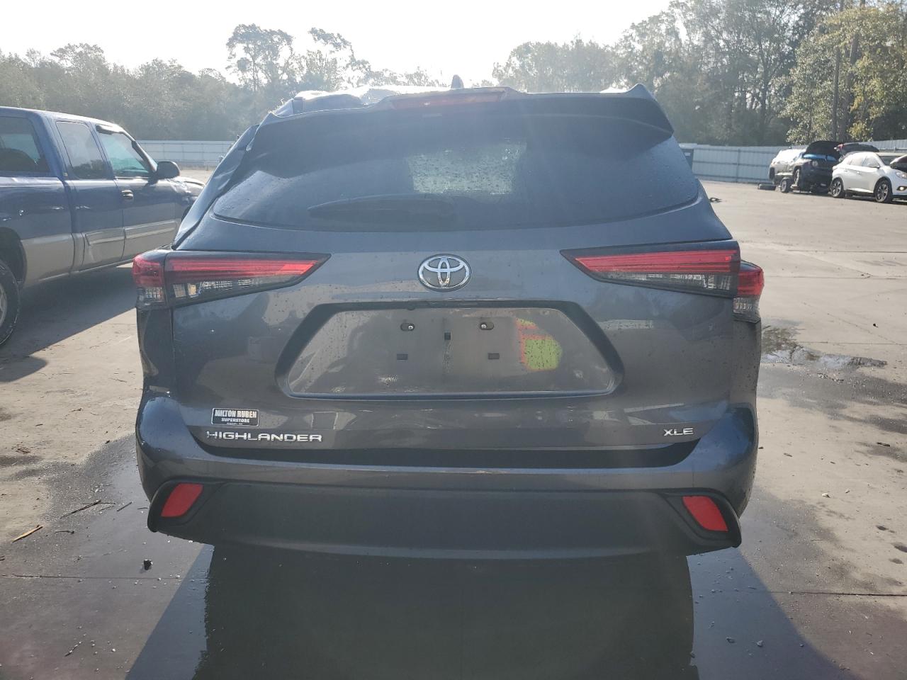 2022 TOYOTA HIGHLANDER XLE VIN:5TDGZRAH7NS556775