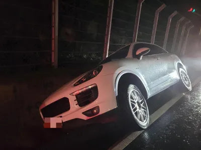 2015 Porsche Cayenne VIN: