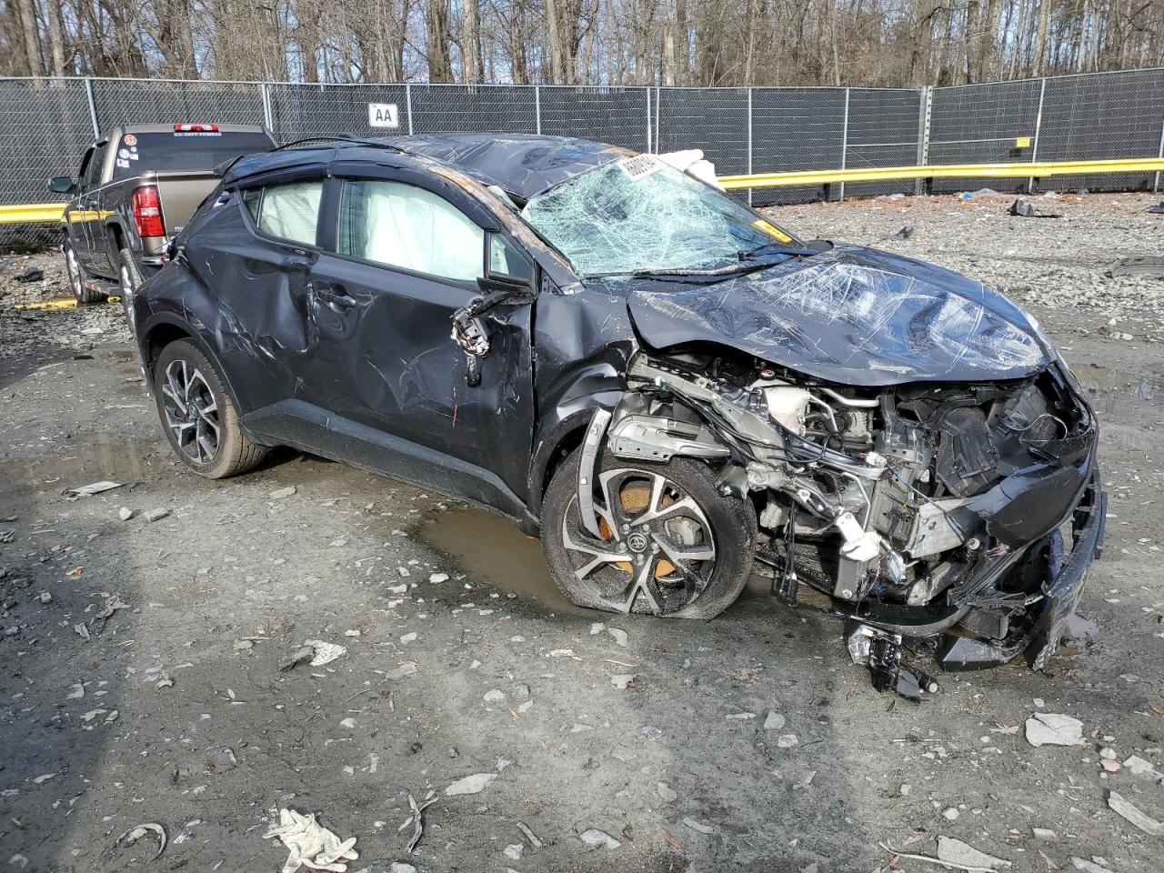 2022 TOYOTA C-HR XLE VIN:NMTKHMBX8NR140609