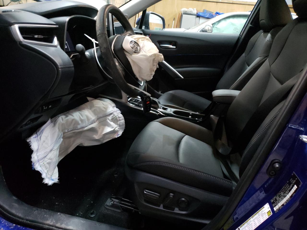 2024 TOYOTA COROLLA CROSS XLE VIN:7MUDAABG6RV101672