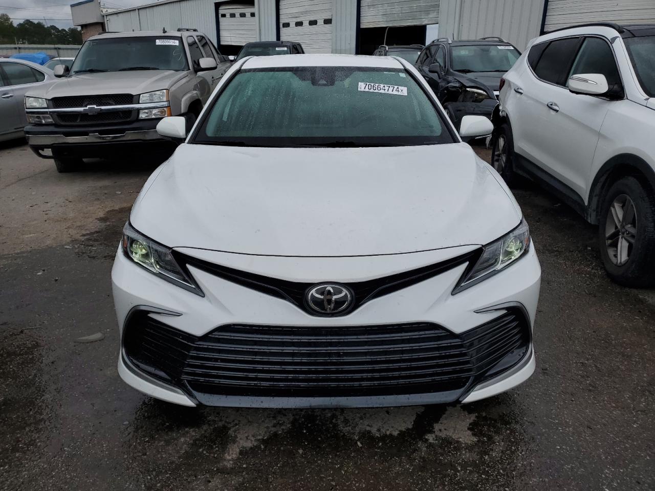 2022 TOYOTA CAMRY LE VIN:4T1R11AK1NU641583