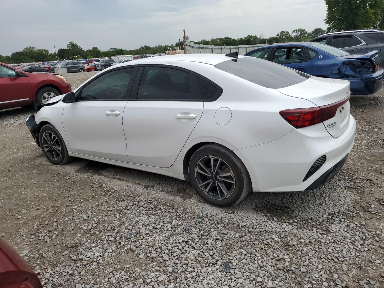 2022 KIA FORTE FE VIN:3KPF24AD8NE502329