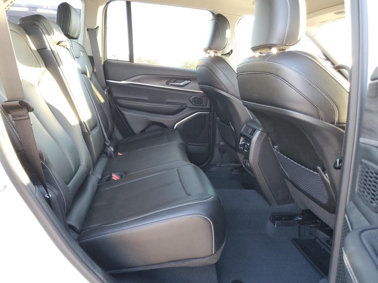 2023 JEEP GRAND CHEROKEE LIMITED VIN:1C4RJGBG0PC563887