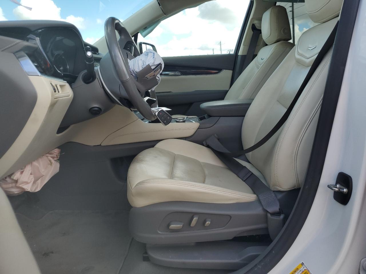 2022 CADILLAC XT6 PREMIUM LUXURY VIN:1GYKPCRS8NZ170808