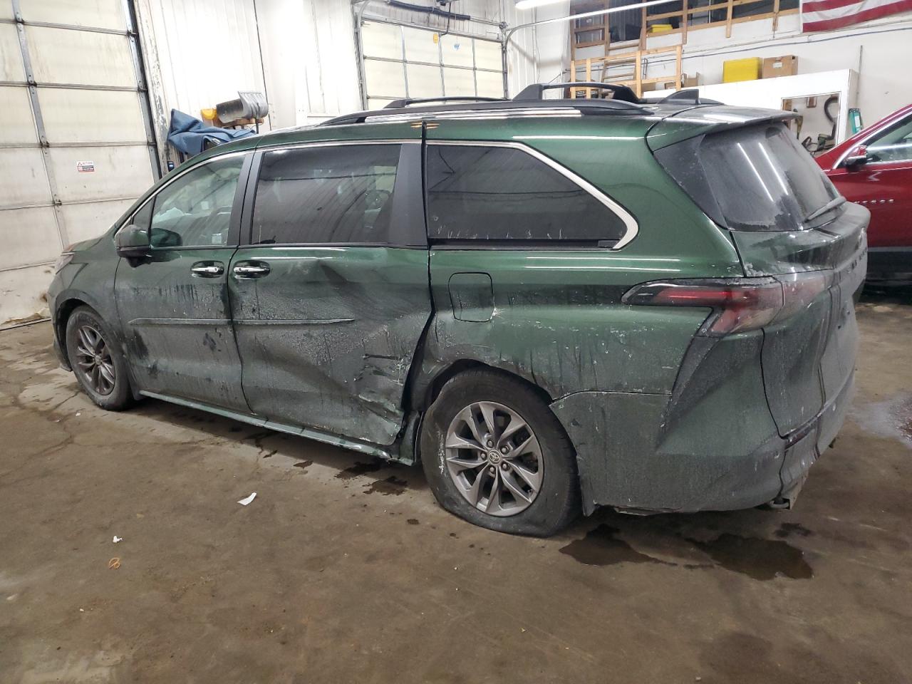 2023 TOYOTA SIENNA XLE VIN:5TDYRKEC9PS137744