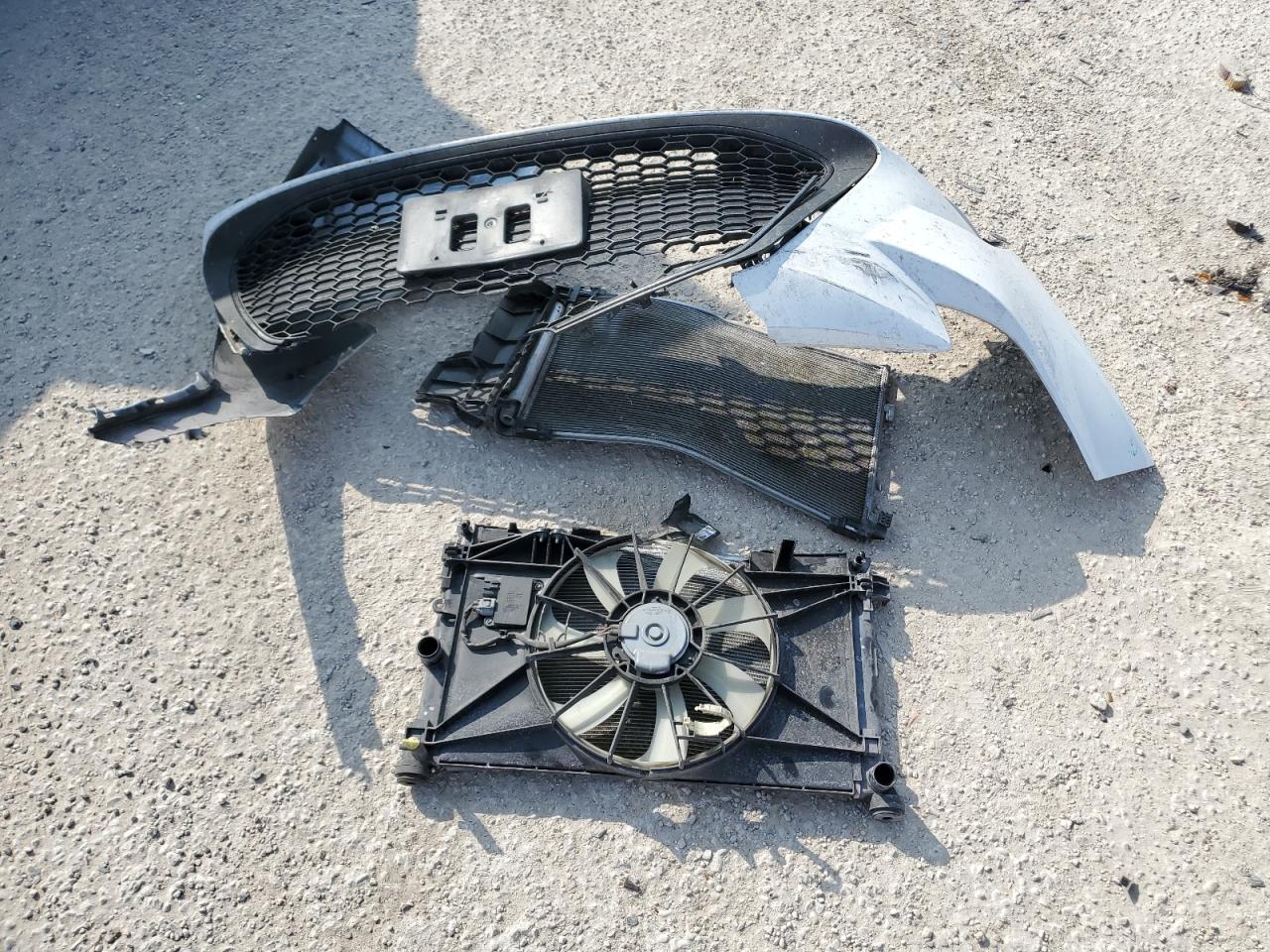 2022 TOYOTA COROLLA LE VIN:5YFEPMAEXNP332186