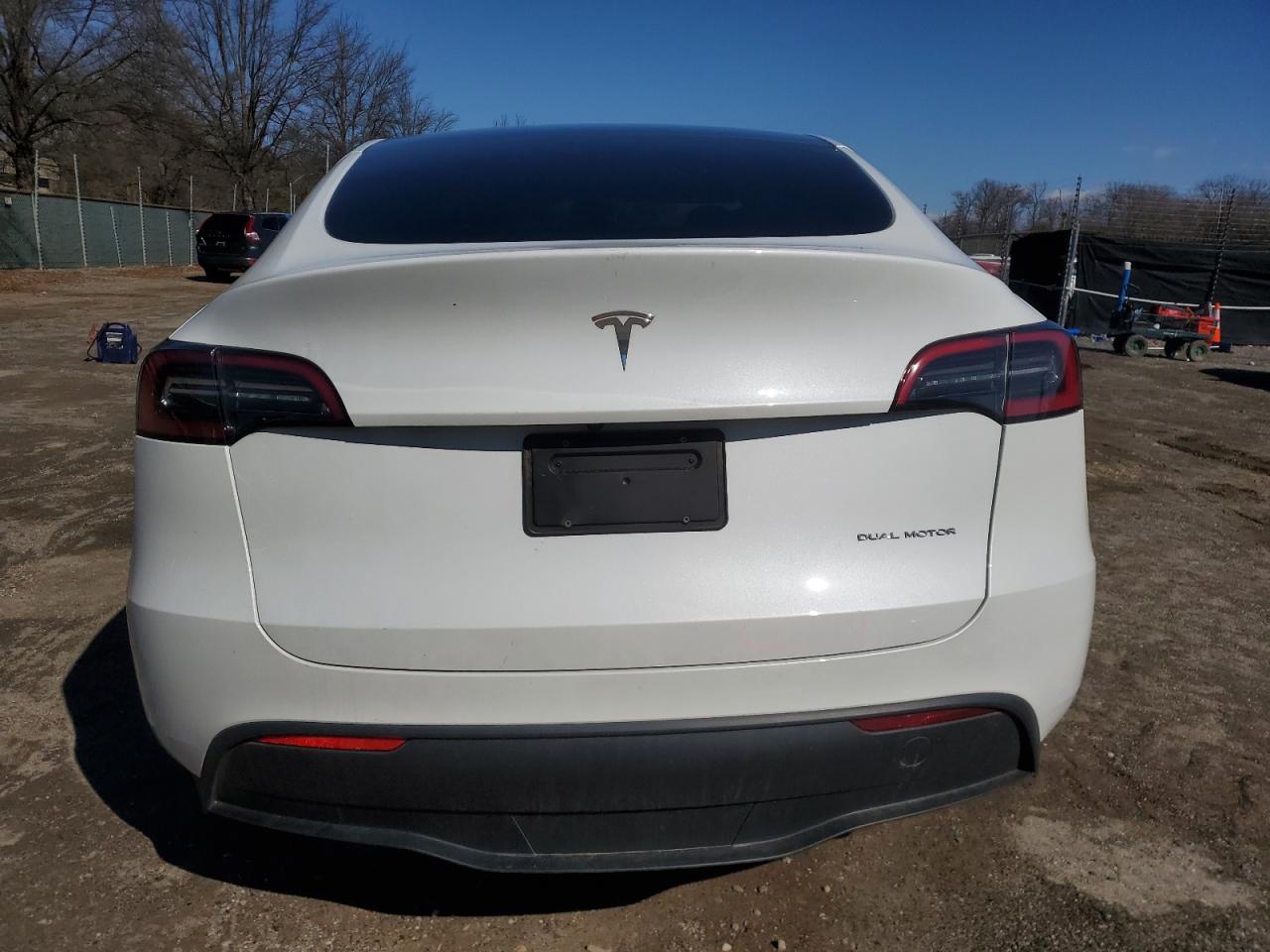 2023 TESLA MODEL Y  VIN:7SAYGDEE7PF600460