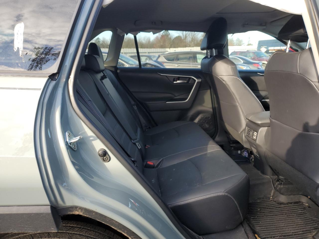 2022 TOYOTA RAV4 XLE PREMIUM VIN:2T3A1RFV3NW291461