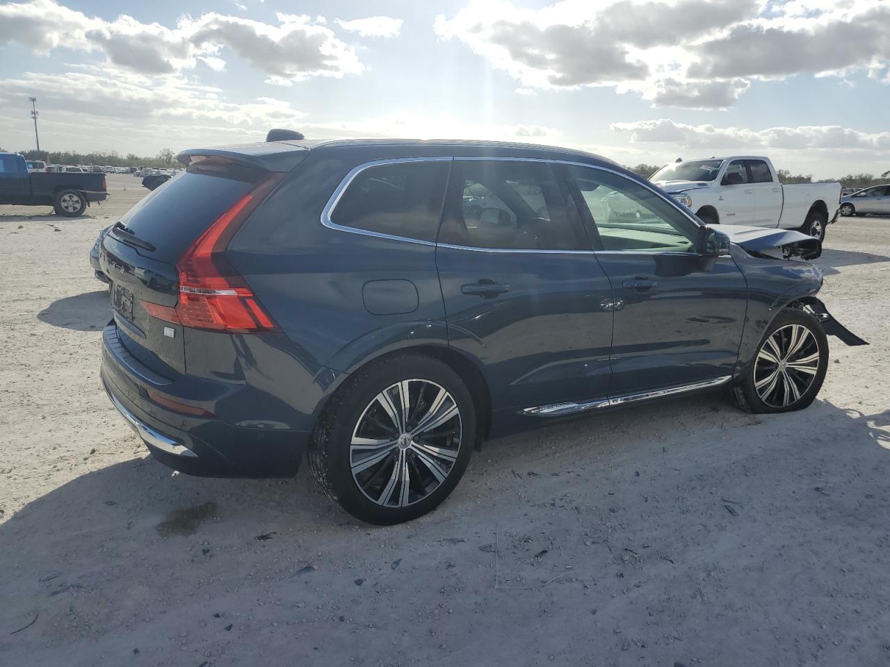 2022 VOLVO XC60 T8 RECHARGE INSCRIPTION VIN:YV4H60DL2N1069891