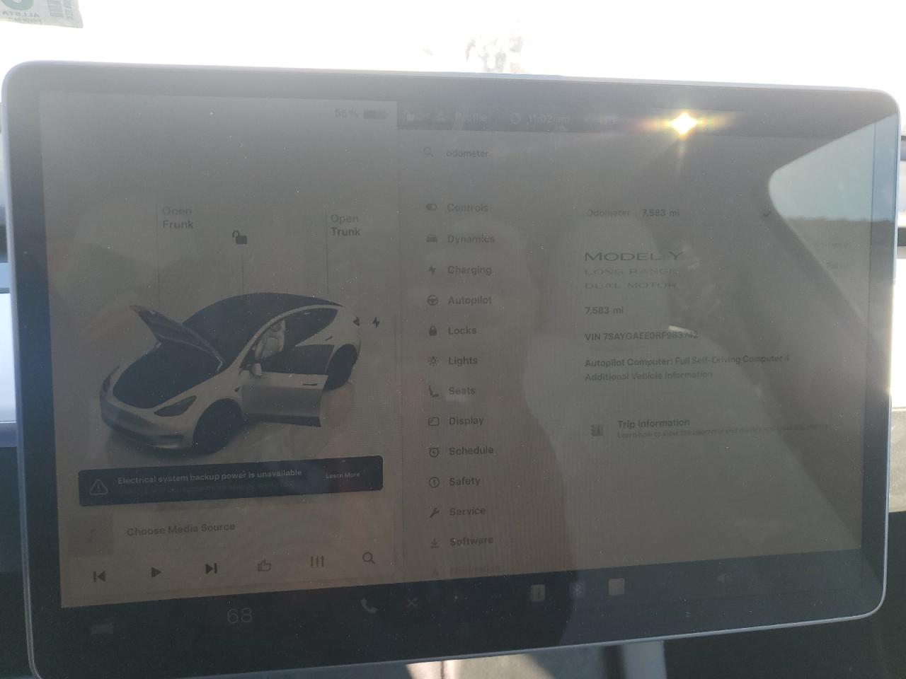 2024 TESLA MODEL Y  VIN:7SAYGAEE0RF983742