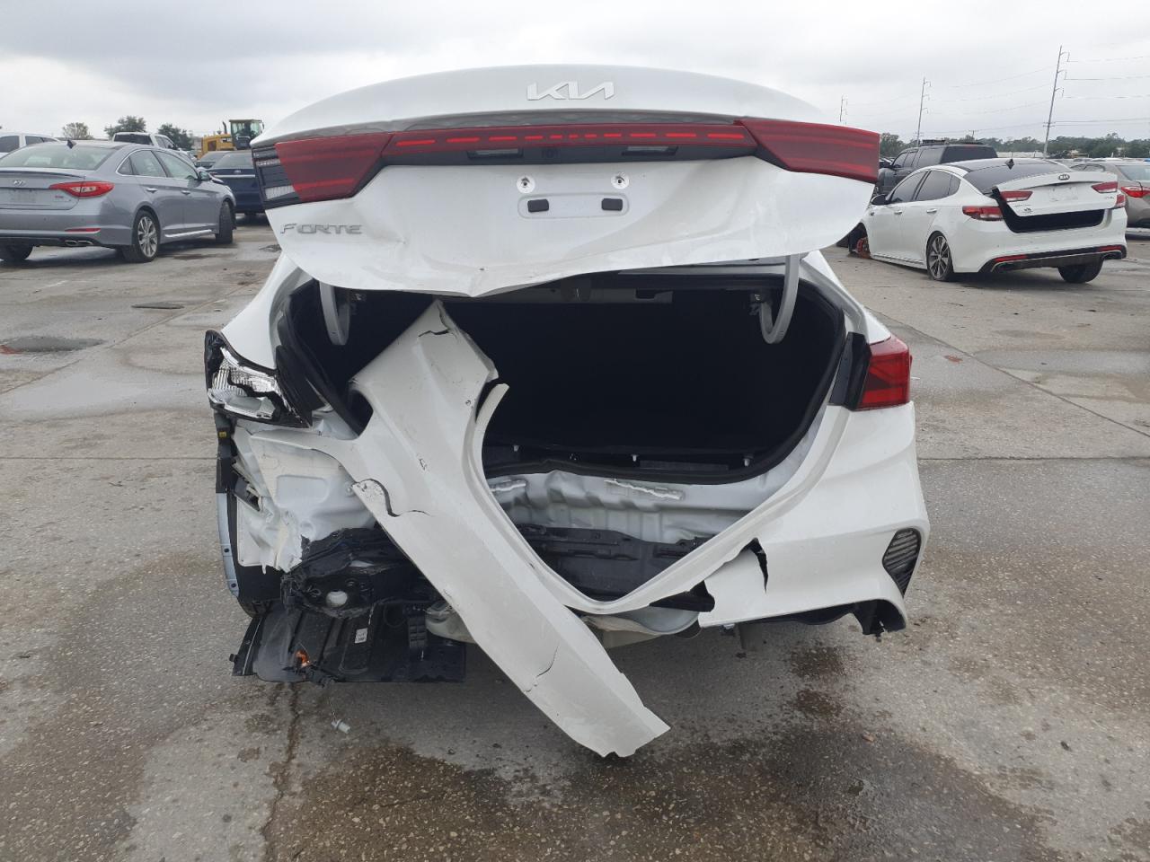 2024 KIA FORTE LX VIN:3KPF24ADXRE819079