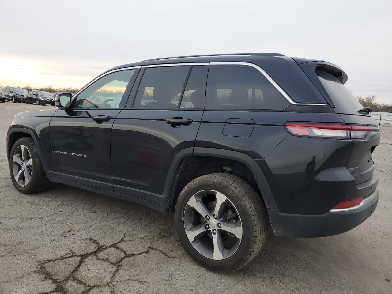 2023 JEEP GRAND CHEROKEE LIMITED VIN:1C4RJGBG2PC523181