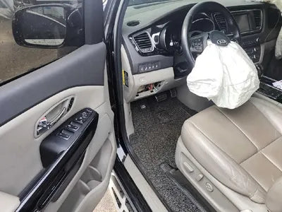 2016 Kia Carnival VIN: