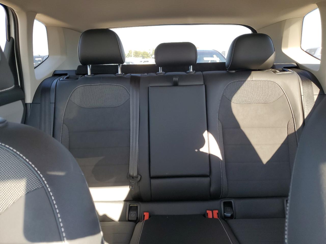2022 VOLKSWAGEN TAOS SE VIN:3VVRX7B20NM015095