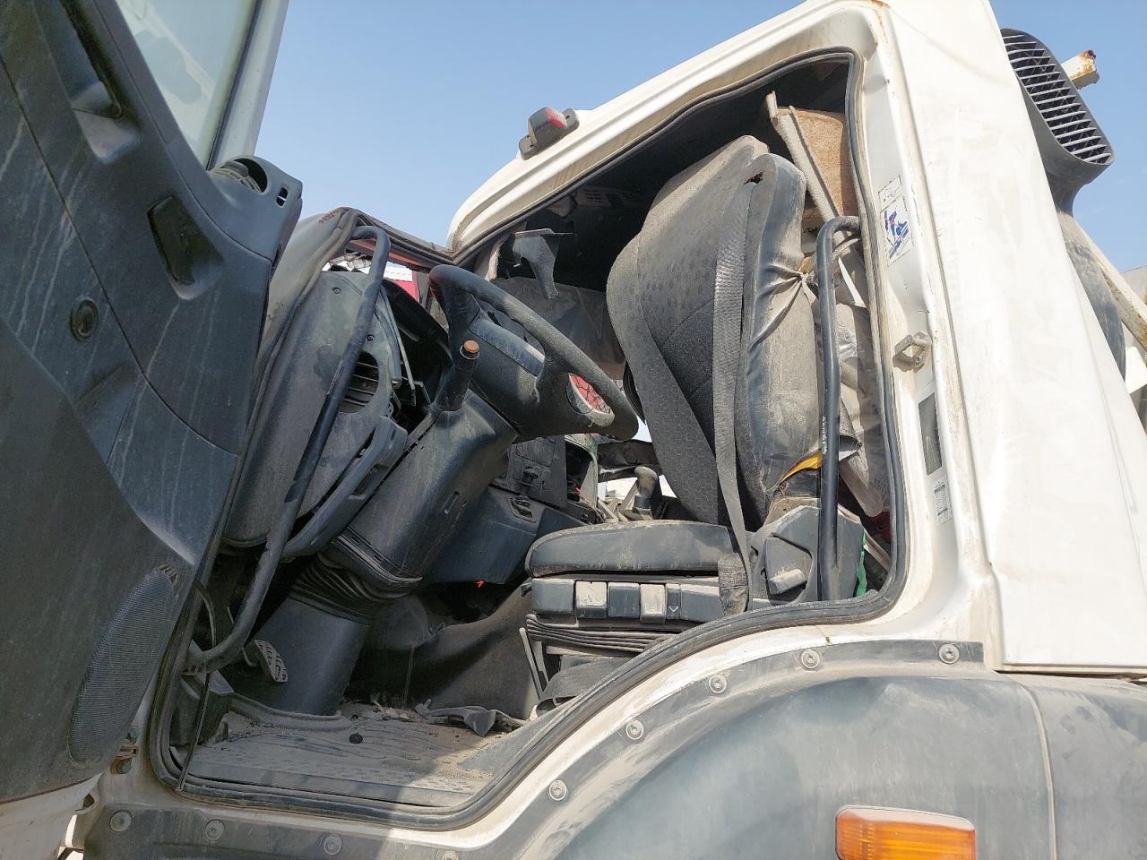 2022 MITSUBISHI FUSO VIN:MEC2046R7NP******