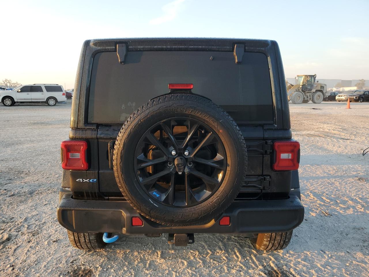 2022 JEEP WRANGLER UNLIMITED SAHARA 4XE VIN:1C4JJXP68NW223010