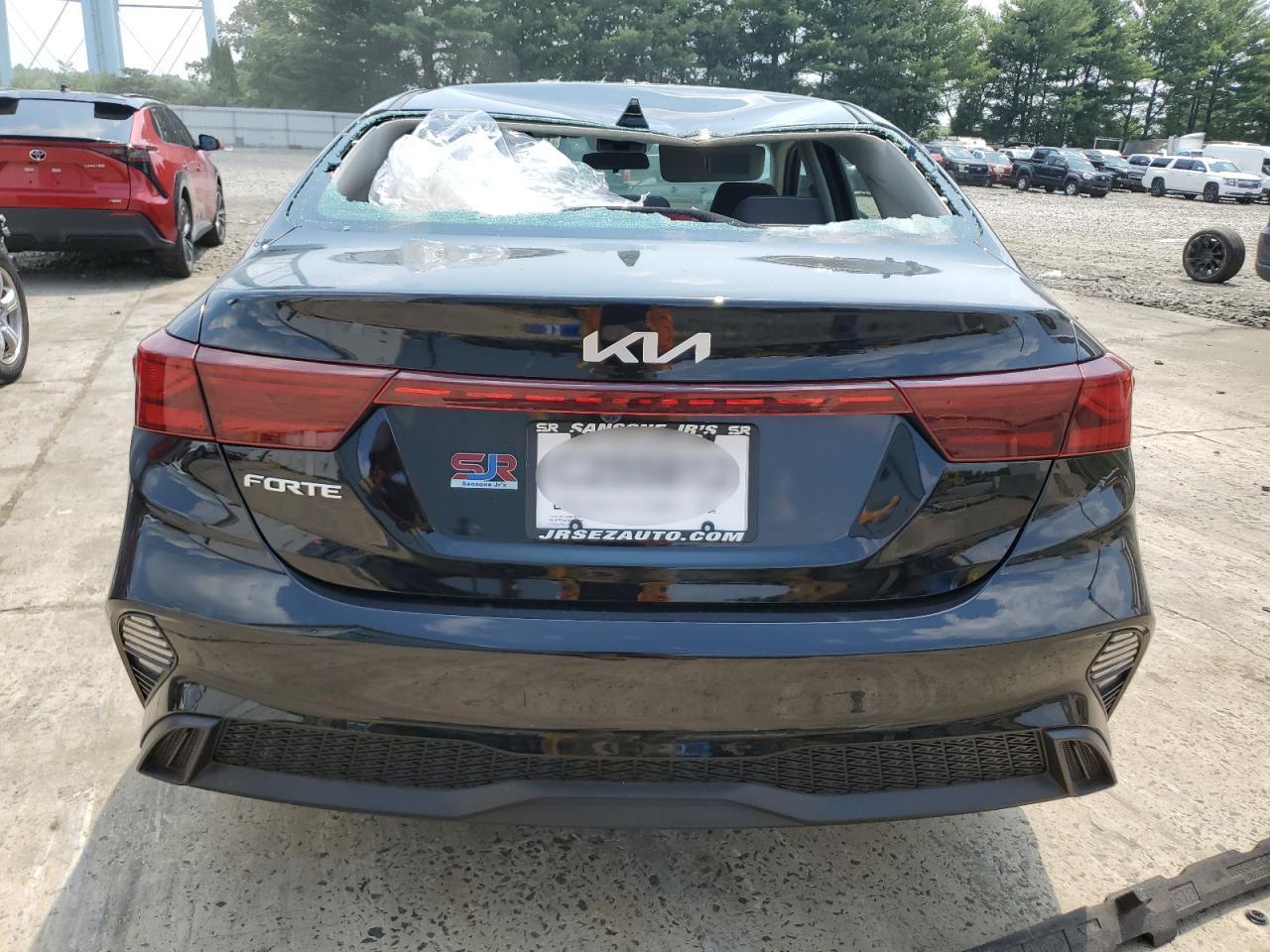 2024 KIA FORTE LX VIN:3KPF24ADXRE742570