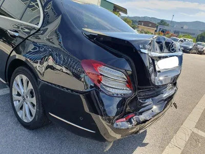 2018 Mercedes-Benz E 300 WDDZF4KB5JA318435 VIN:WDDZF4KB5JA318435