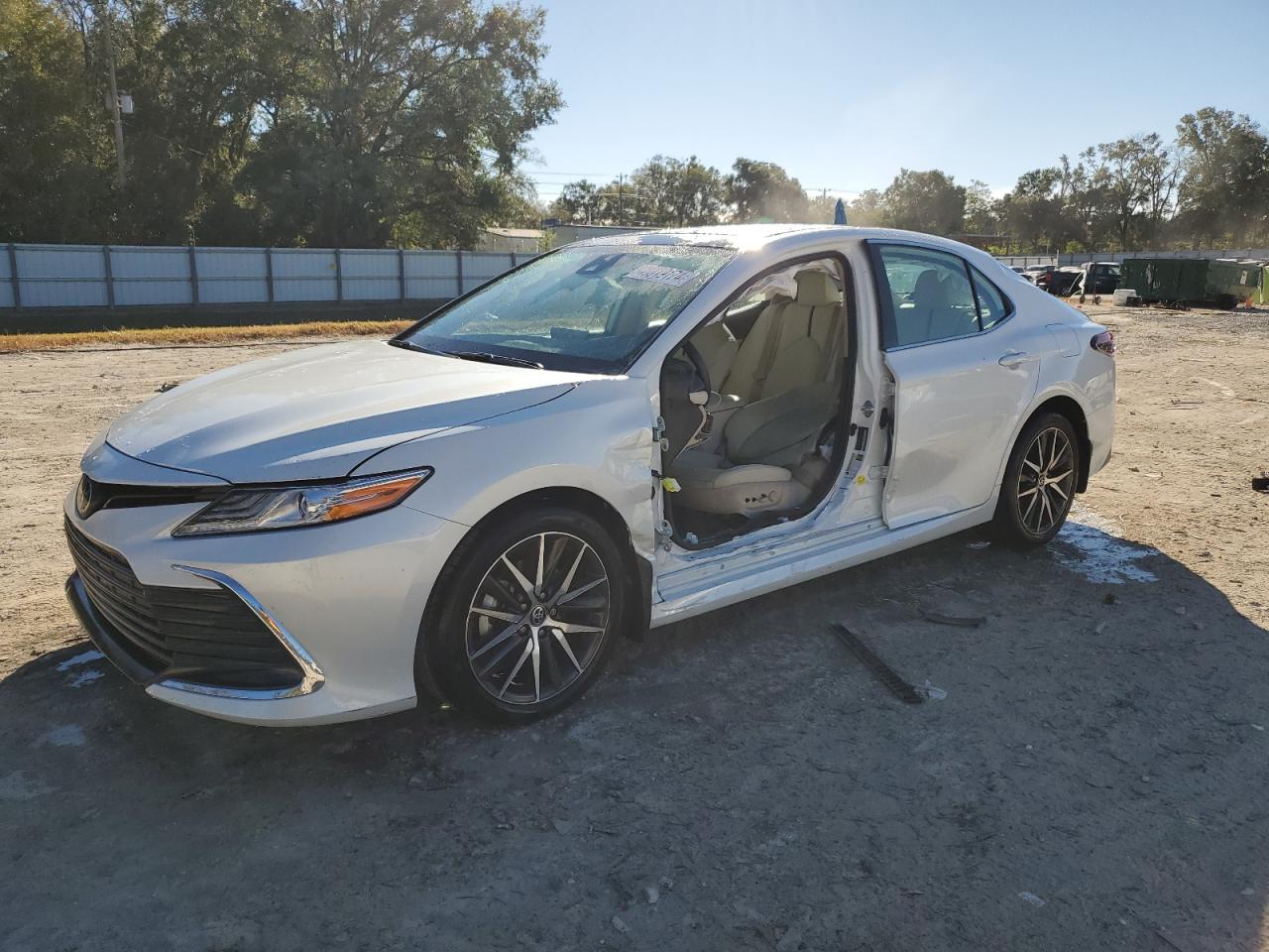 2022 TOYOTA CAMRY XLE VIN:4T1F11BK9NU065033