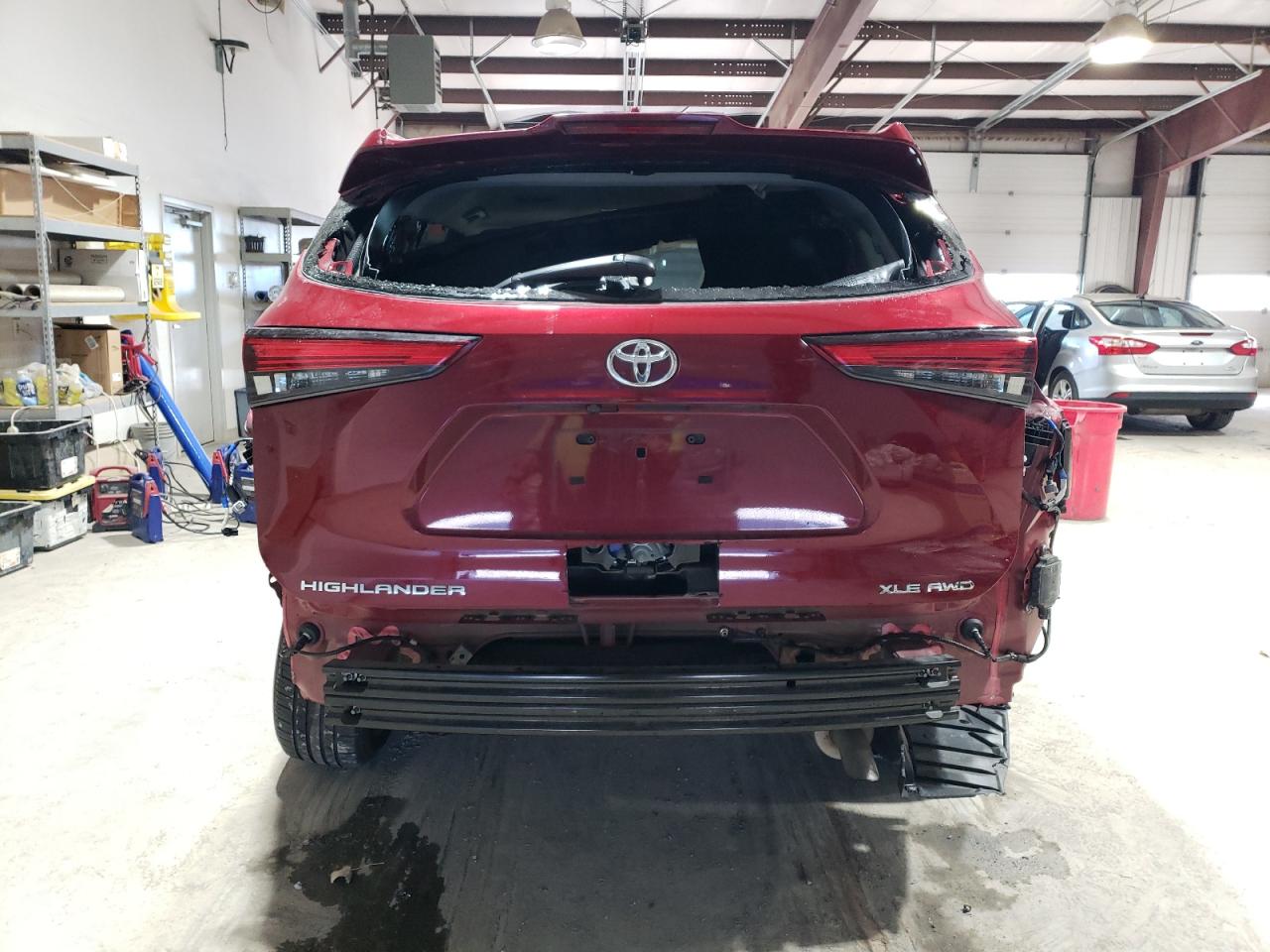 2022 TOYOTA HIGHLANDER XLE VIN:5TDGZRBHXNS195959
