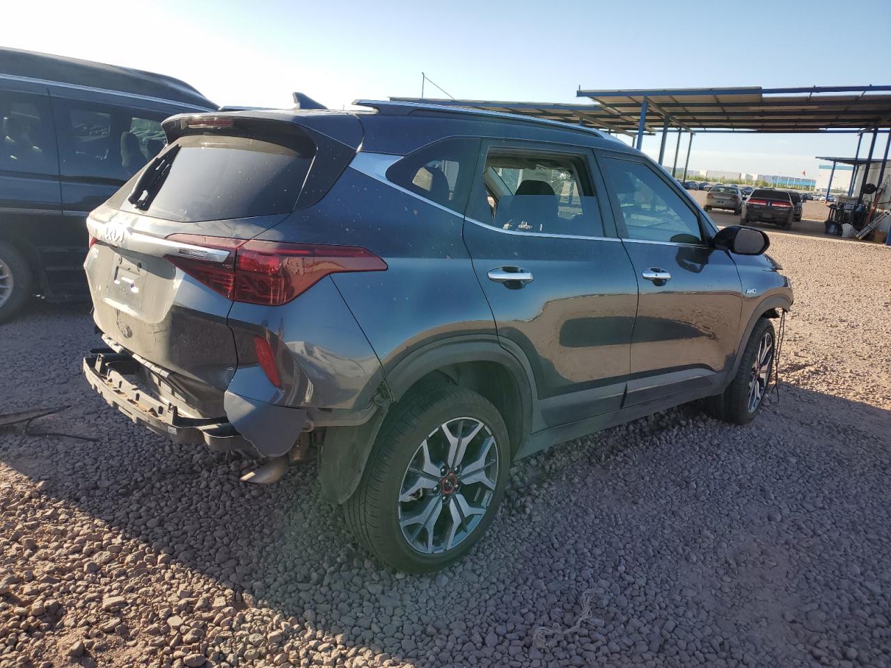 2022 KIA SELTOS SX VIN:KNDETCA24N7277795