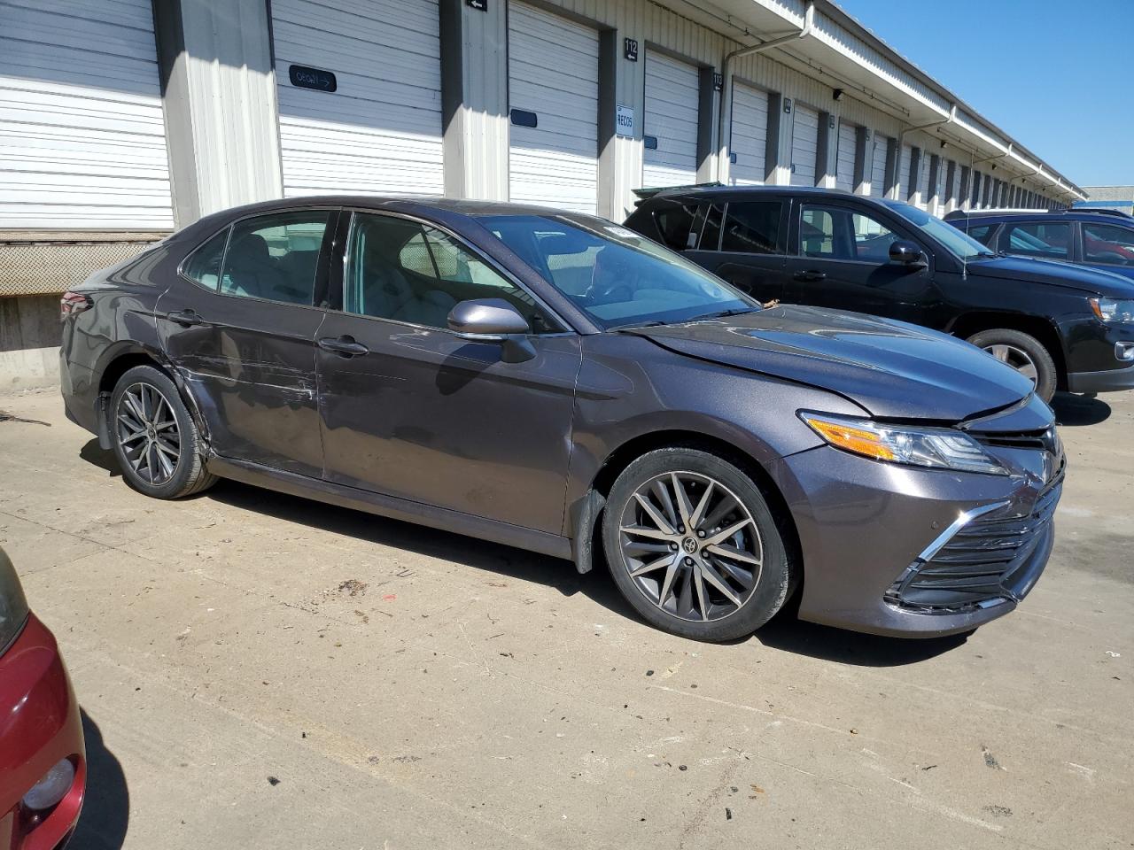 2022 TOYOTA CAMRY XLE VIN:4T1F31AK8NU041642