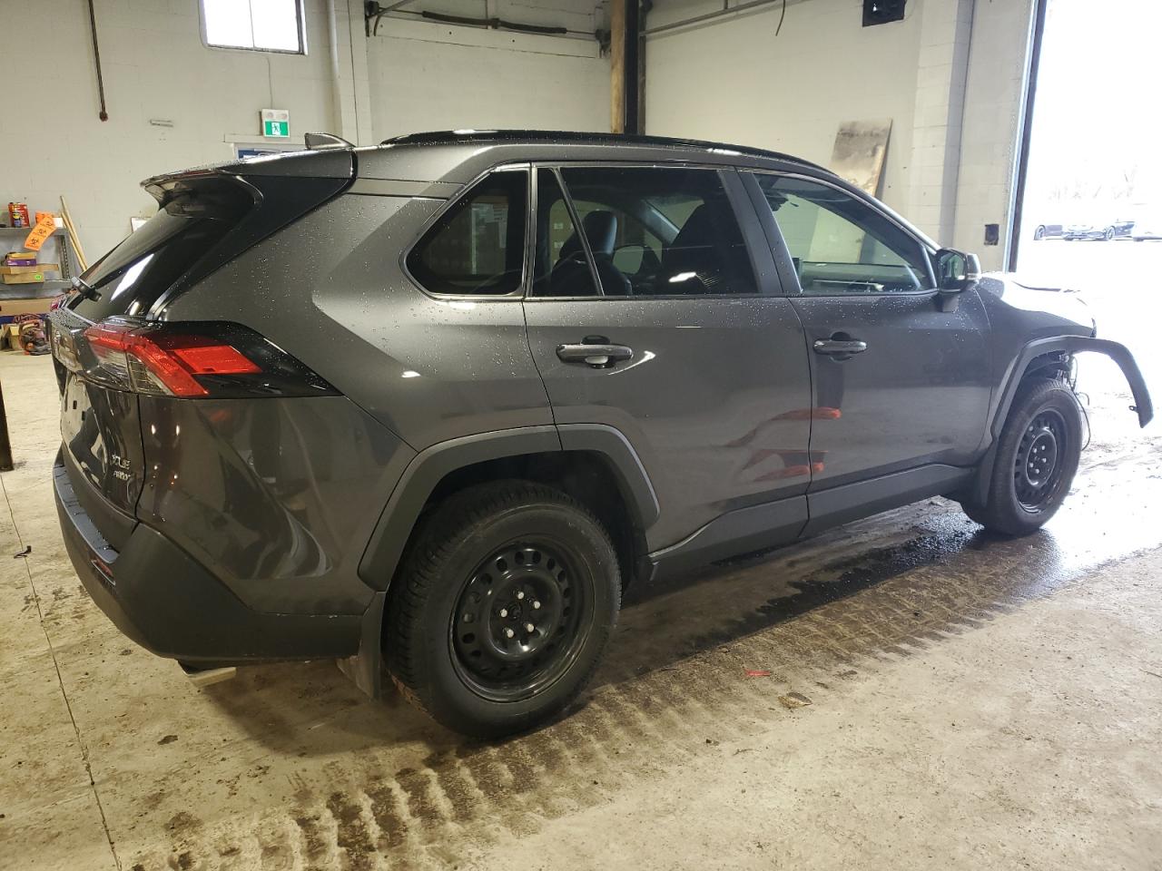 2023 TOYOTA RAV4 XLE VIN:2T3R1RFV2PC358400