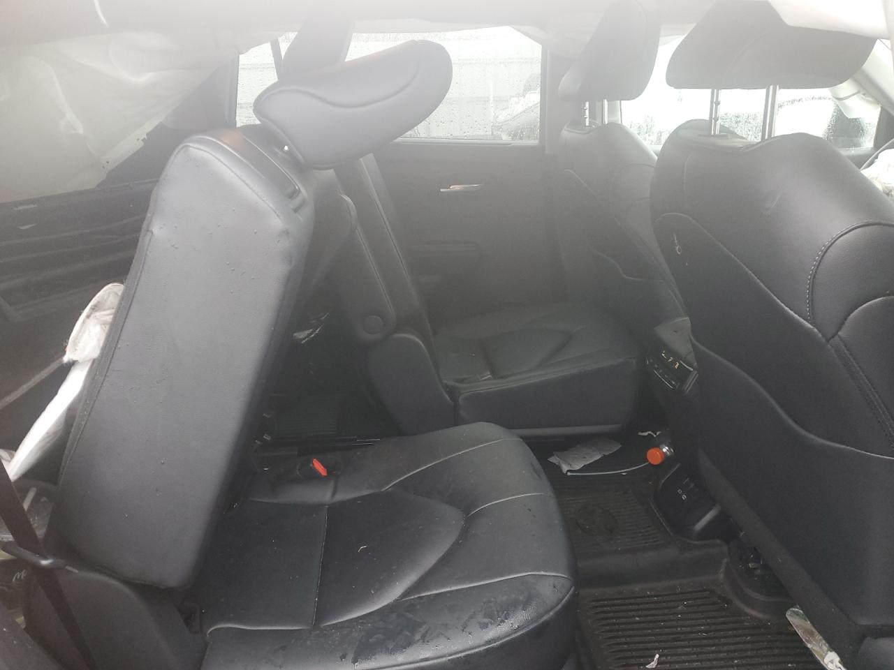 2024 TOYOTA HIGHLANDER LE VIN:5TDKDRBH8RS560265
