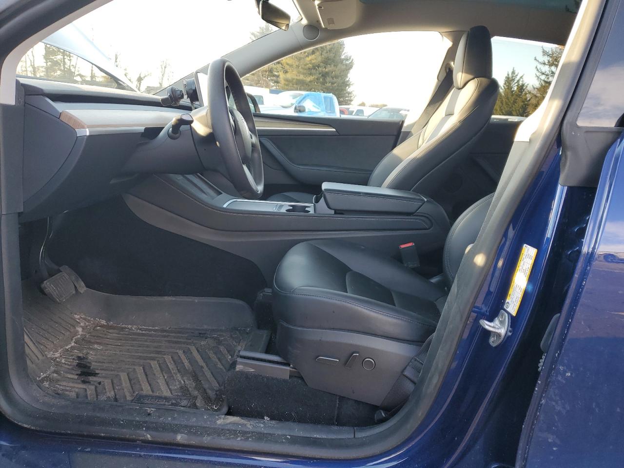 2023 TESLA MODEL Y  VIN:7SAYGDEE8PA096644